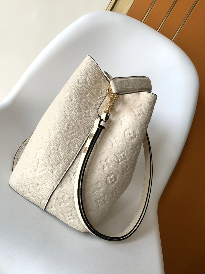 LX Bucket Bags Practical 19602