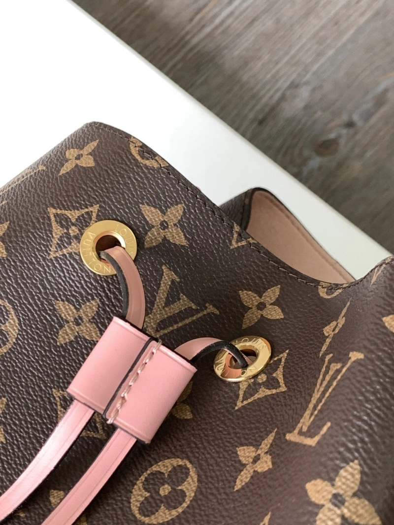 Vibrant LX Bucket Bags 19605