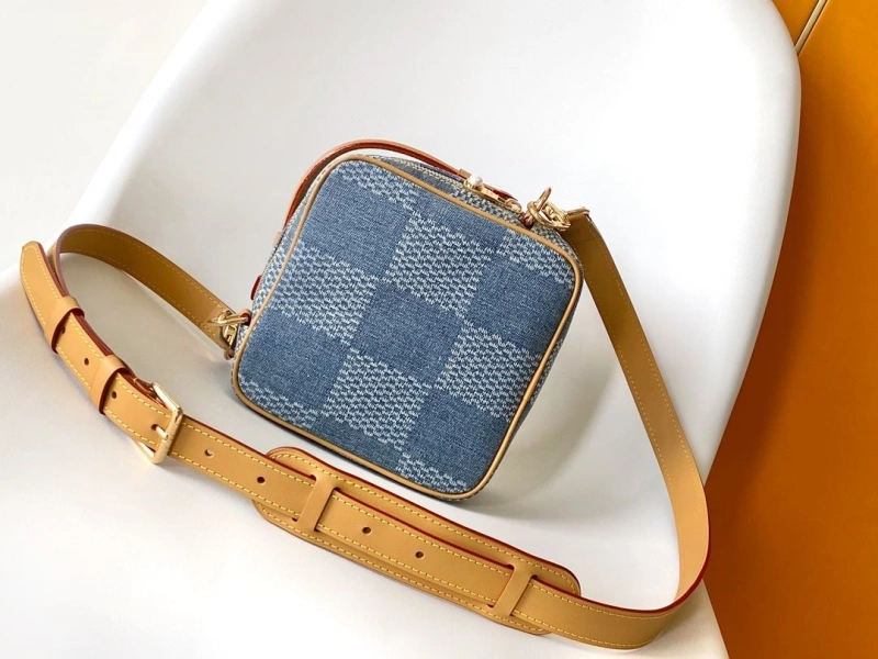 DailyWear LX Box Bags 19638