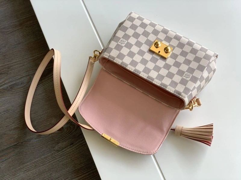 LX Top Handle Bags Bold 19110