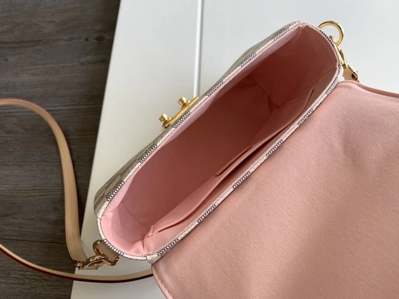 LX Top Handle Bags Bold 19110