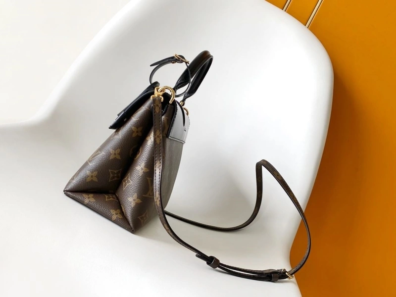 LX Top Handle Bags Soft 19099
