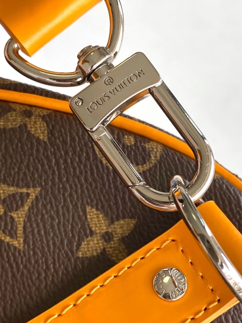 Sophisticated LX Travel Bags 6852