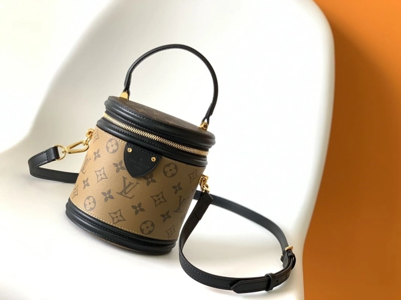 LX Round Bags Trendsetting 7383