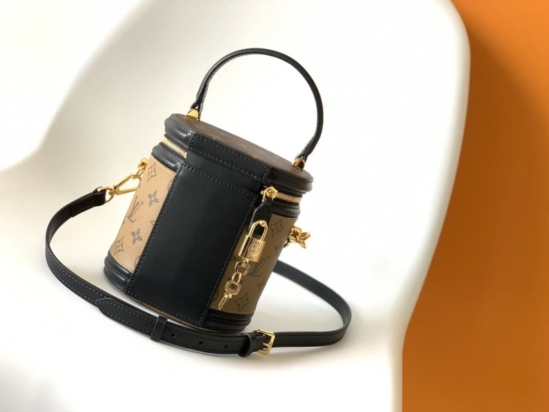 LX Round Bags Trendsetting 7383
