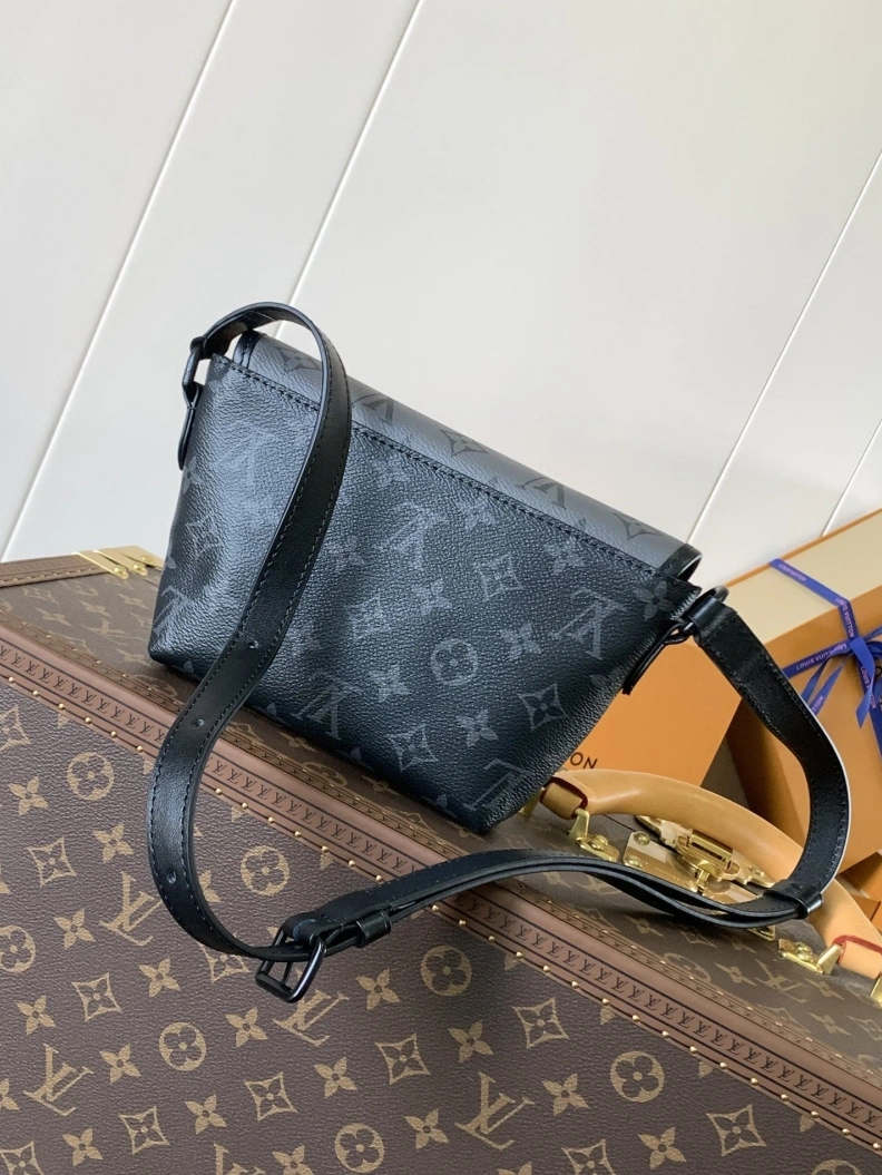 Trendsetting LX Satchel Bags 7319