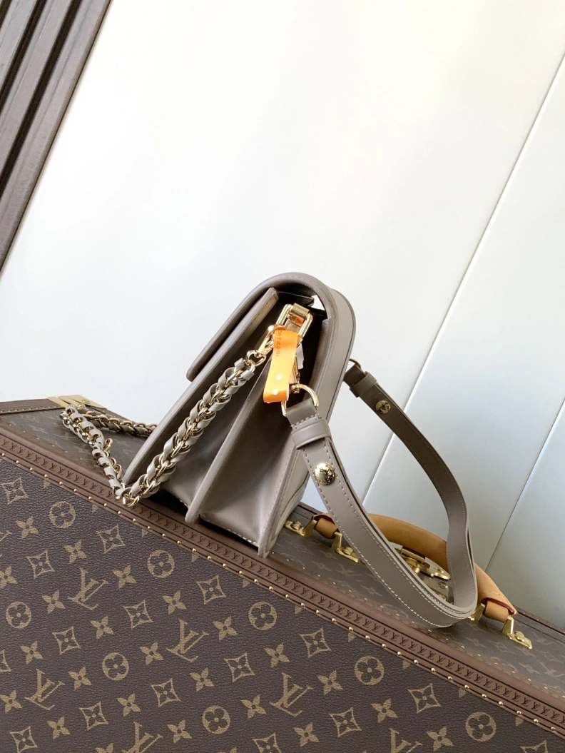 WellDesigned LX Satchel Bags 7340