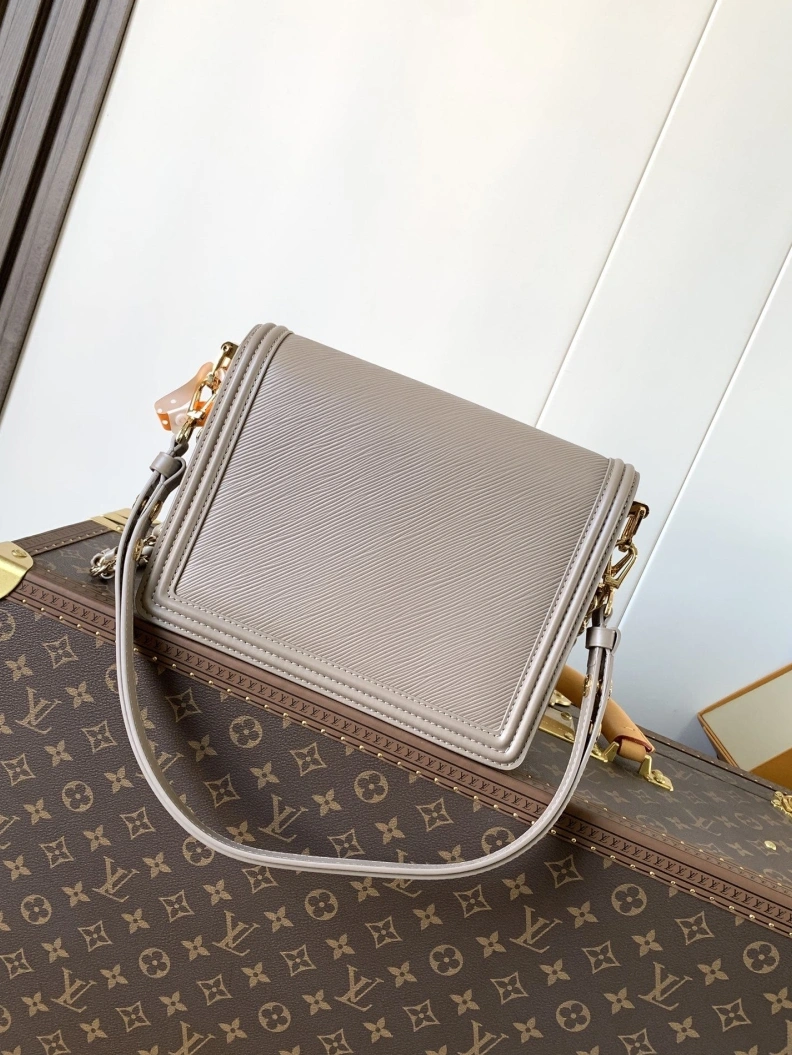WellDesigned LX Satchel Bags 7340