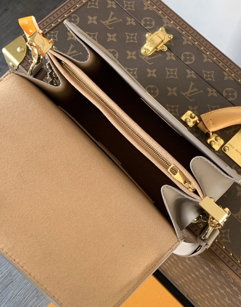 WellDesigned LX Satchel Bags 7340