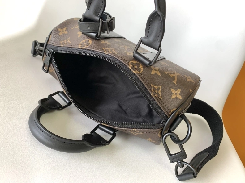 Sleek LX Speedy Bags 6989