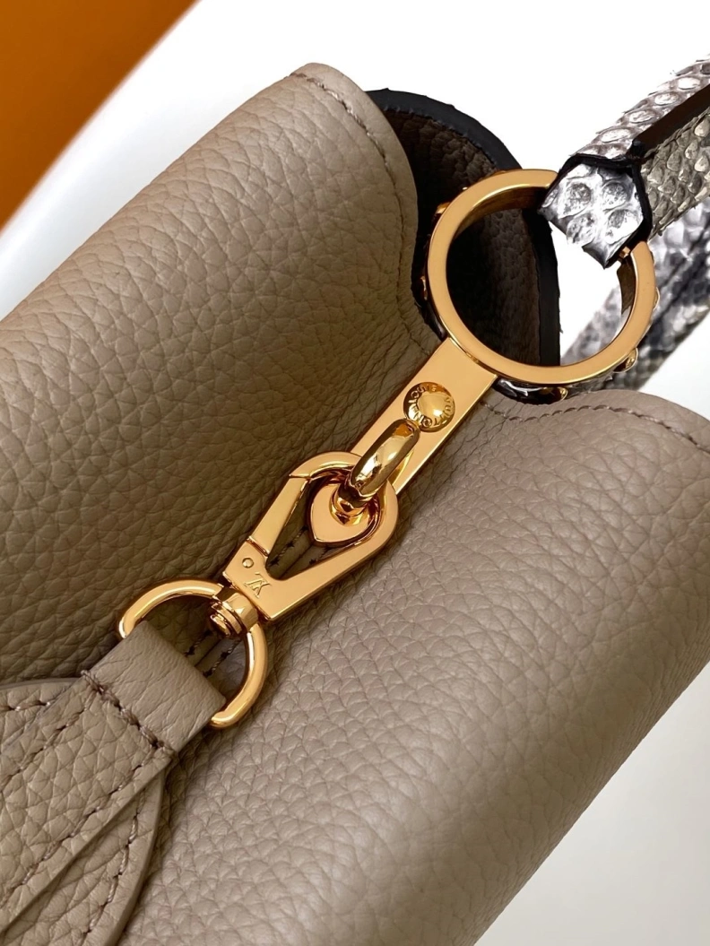 Sleek LX Caxucines Bags 7437