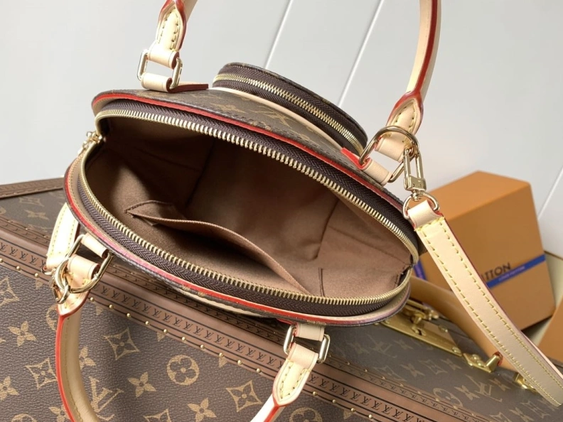 LX Top Handle Bags Bright 6925