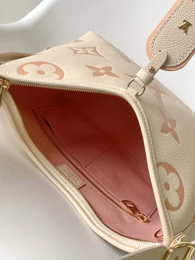 UrbanStyle LX Top Handle Bags 6926