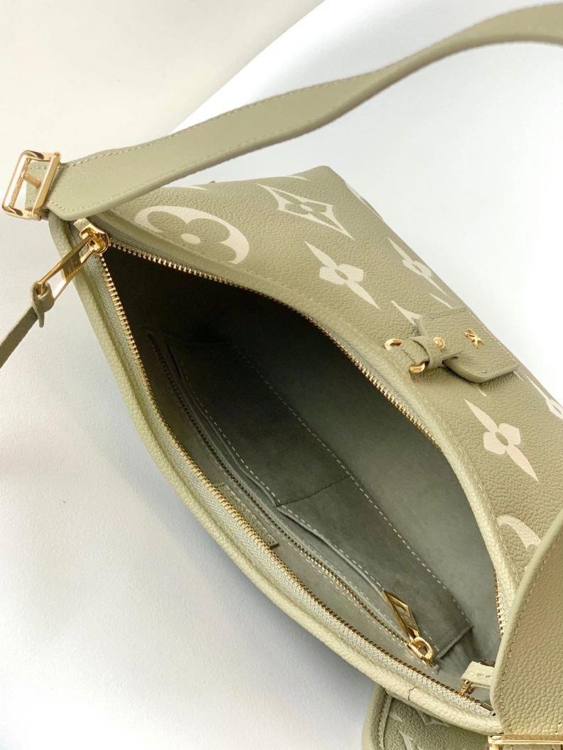 Breathable LX Top Handle Bags 6906