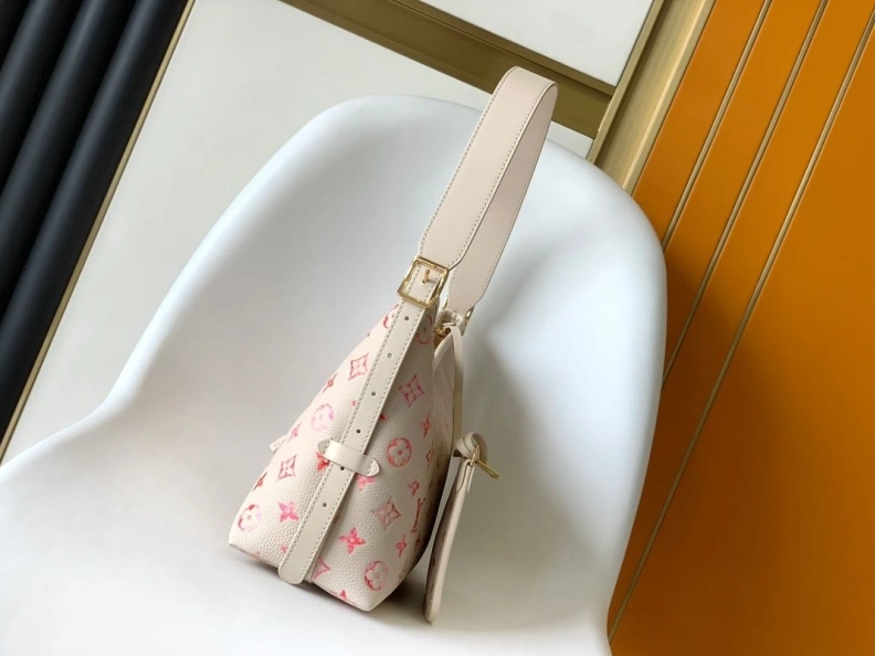 Fashionable LX Top Handle Bags 6909