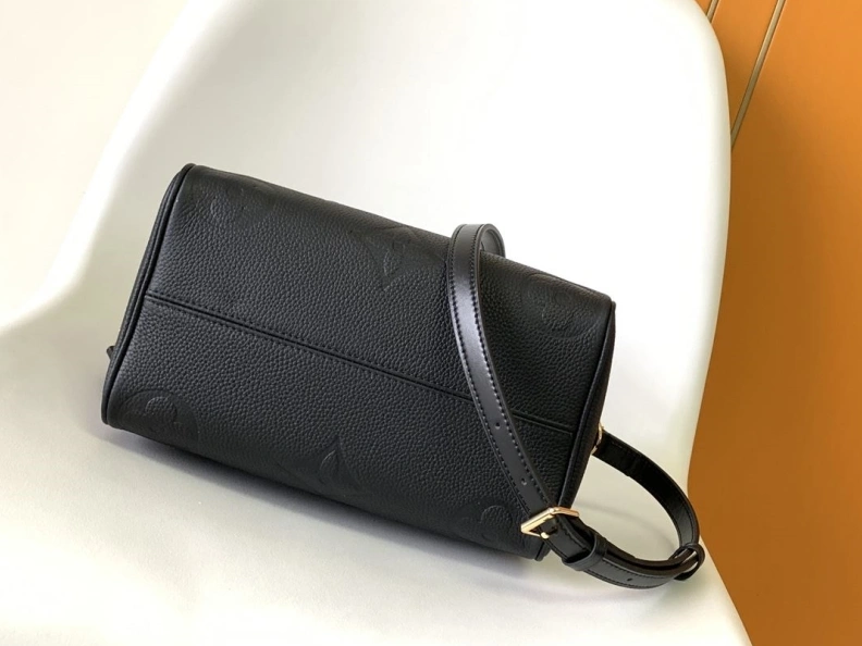 WellDesigned LX Speedy Bags 7000