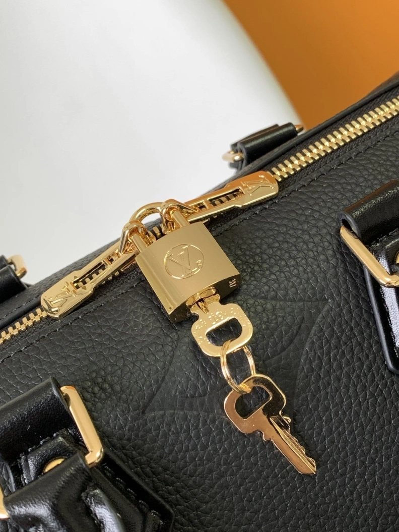 WellDesigned LX Speedy Bags 7000