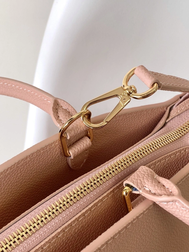 Classic LX Top Handle Bags 6912