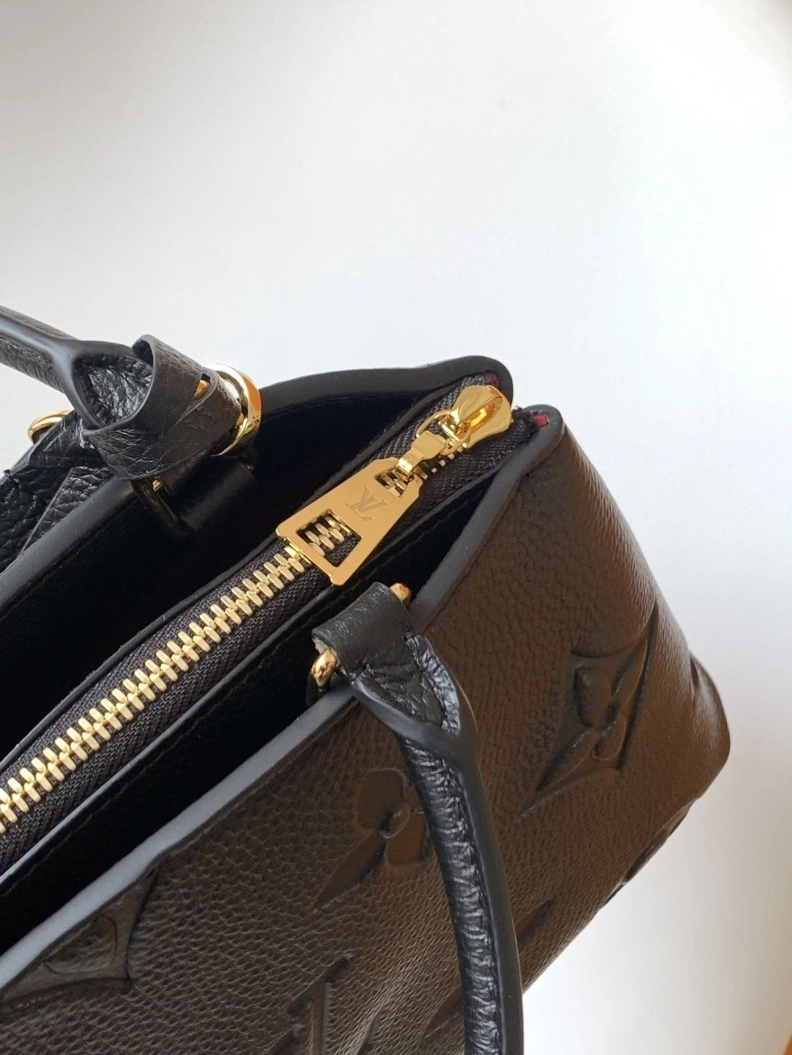 LX Top Handle Bags Classic 6917