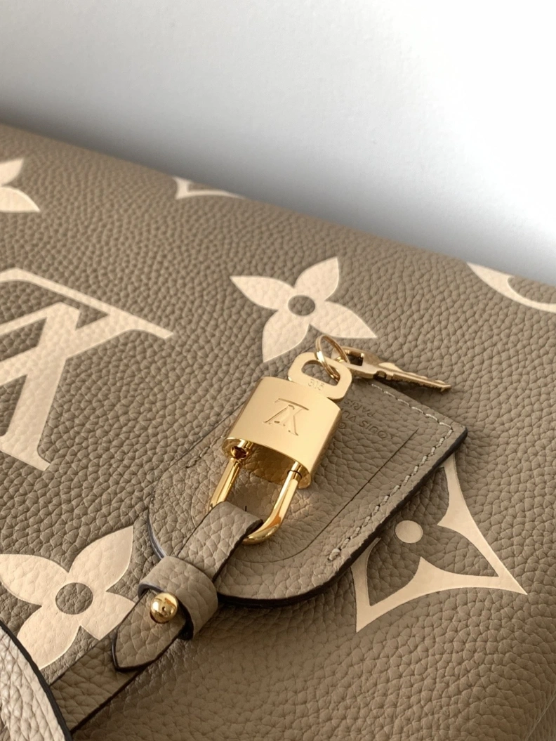 Affordable LX Top Handle Bags 6908