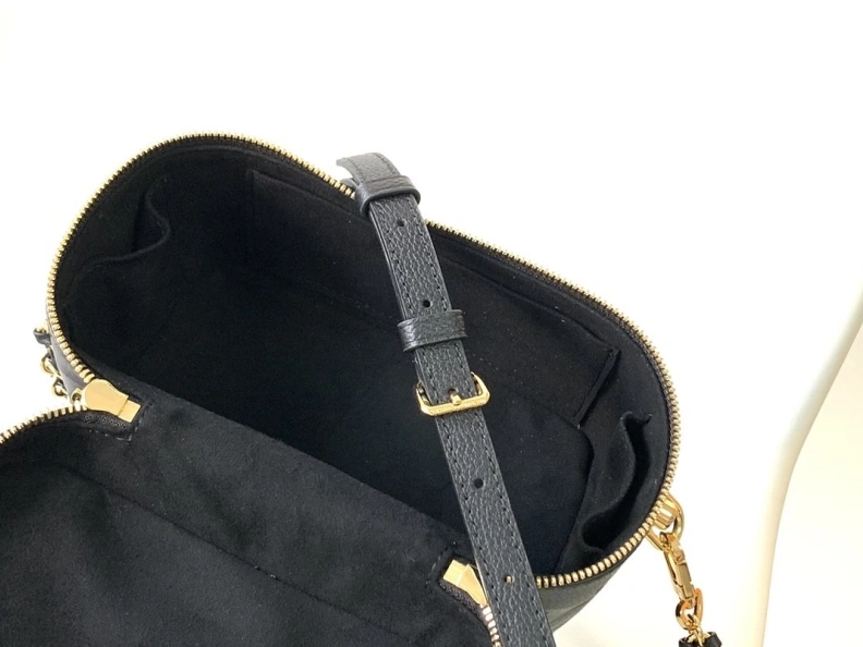 Practical LX Cosmetic Bags 7370