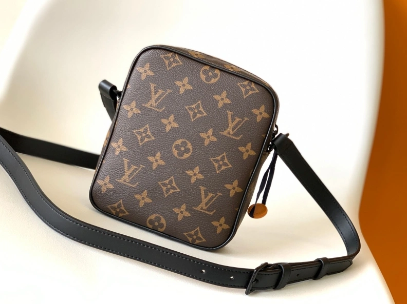 EyeCatching LX Satchel Bags 7226