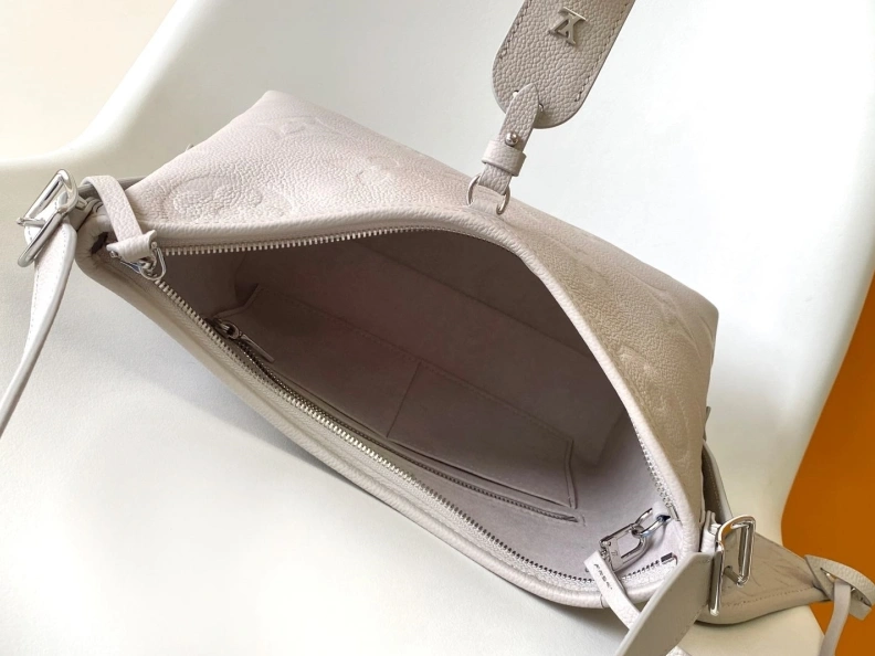LX Top Handle Bags EyeCatching 6887