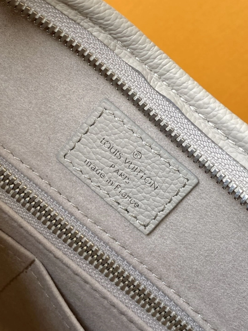 LX Top Handle Bags EyeCatching 6887