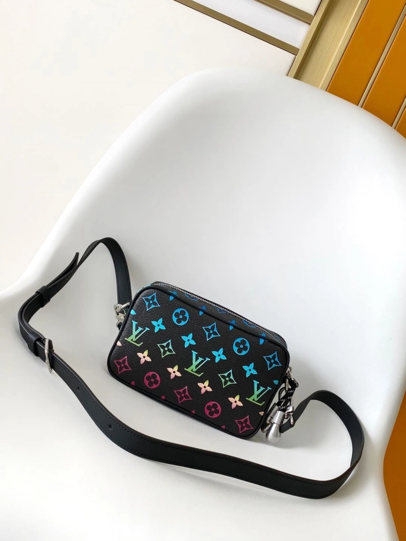GoAnywhere LX Box Bags 7494