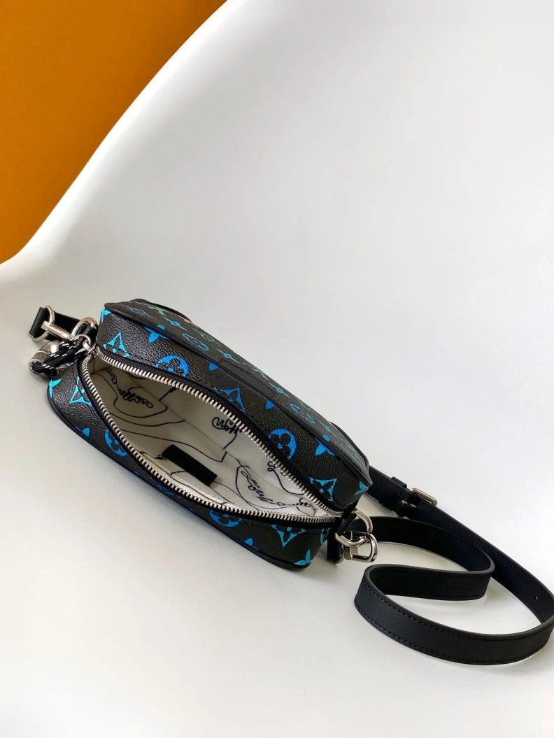 GoAnywhere LX Box Bags 7494