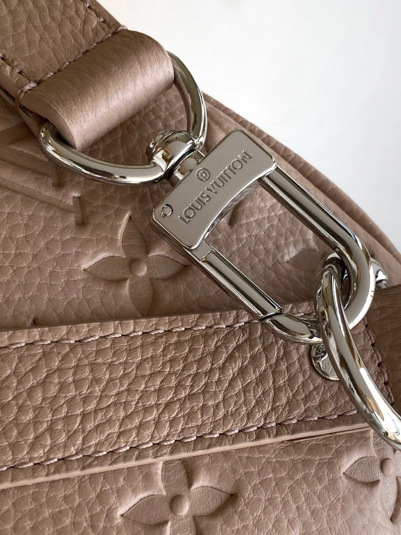 Resilient LX Travel Bags 6814