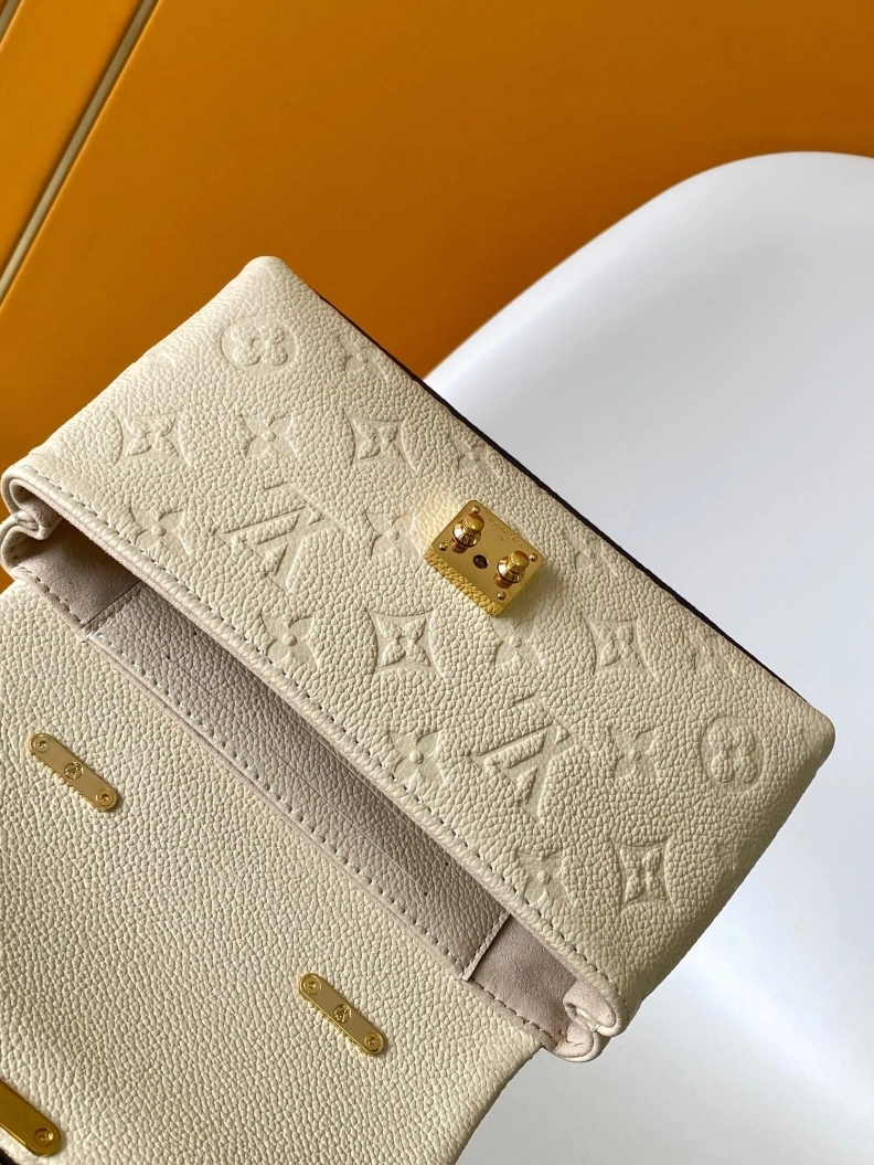 Stylish LX Top Handle Bags 6893
