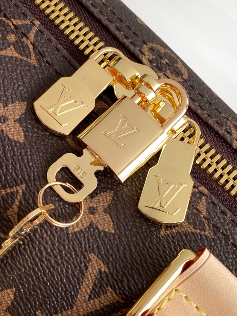 Stylish LX Travel Bags 6798