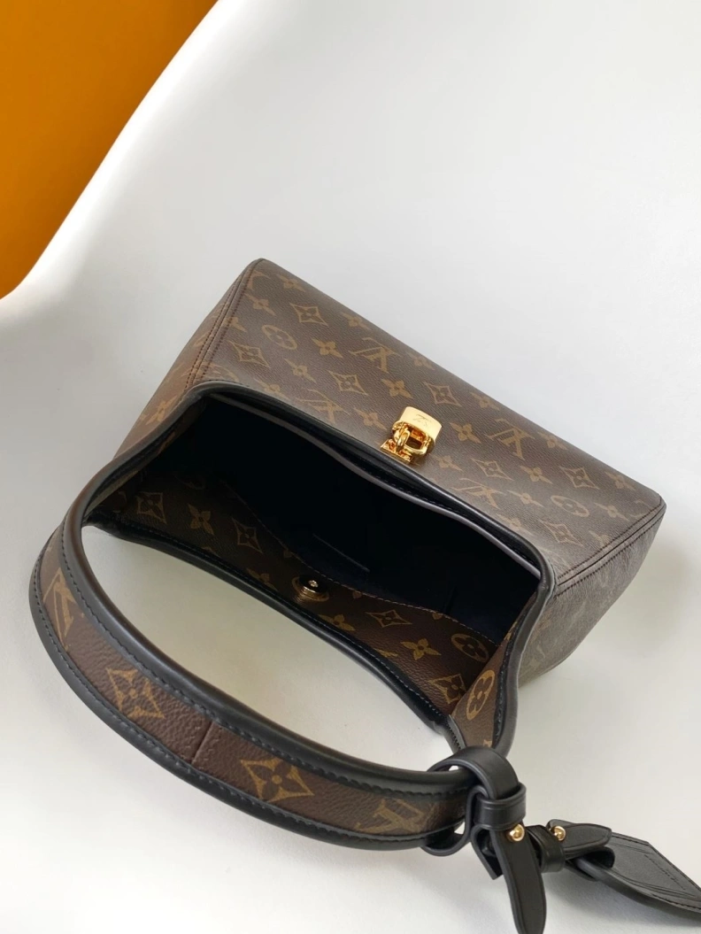 LX Top Handle Bags HighQuality 6896
