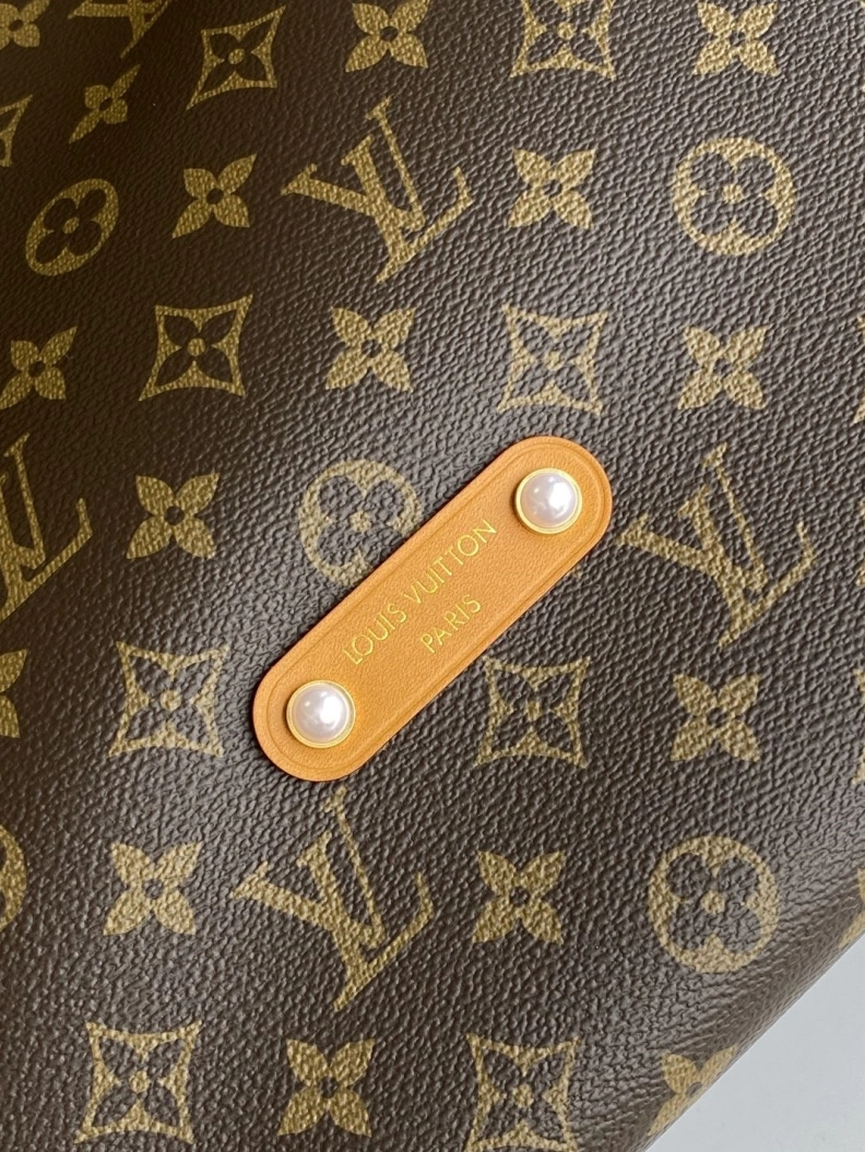 LX Top Handle Bags Timeless 6898