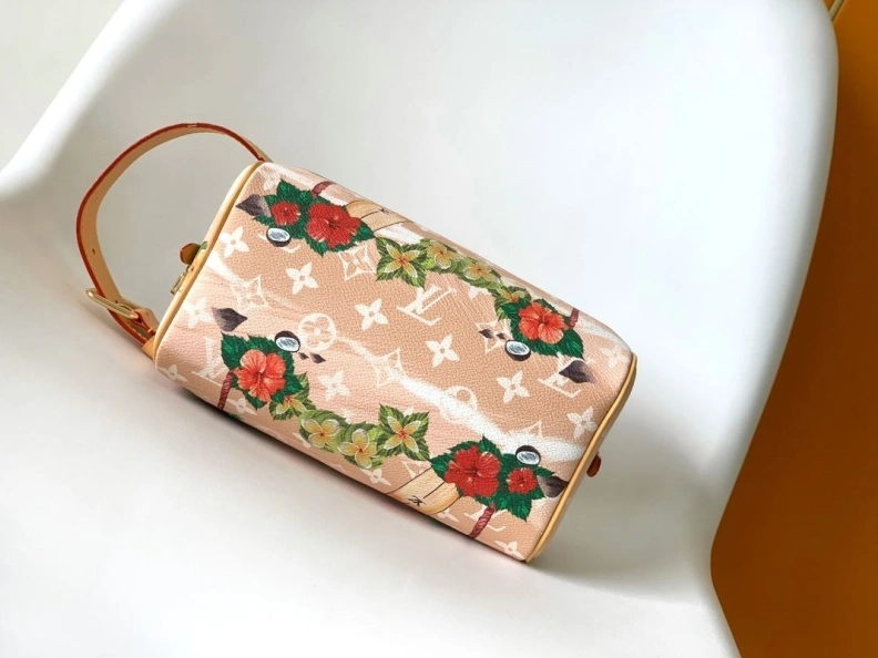 Resilient LX Cosmetic Bags 7369