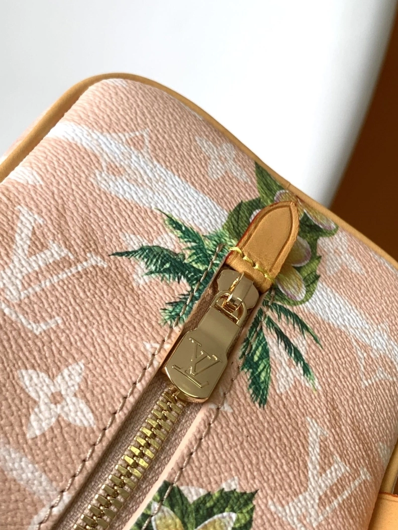 Resilient LX Cosmetic Bags 7369