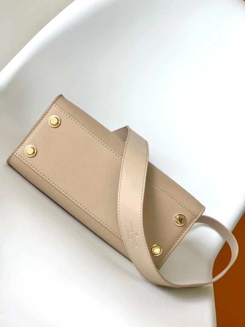 Affordable LX Shopping Bags 7060