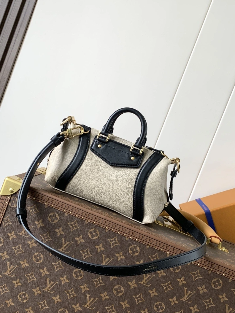 Bright LX Top Handle Bags 6872