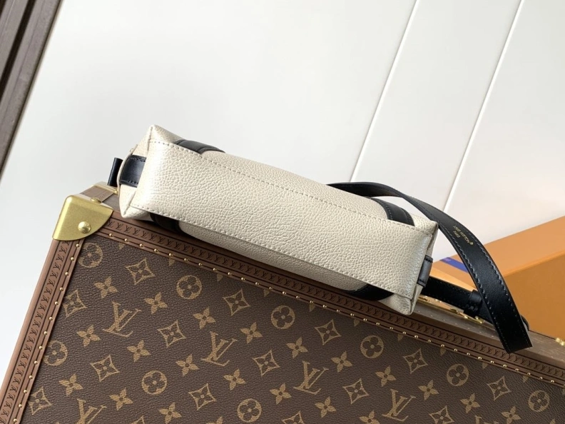 Bright LX Top Handle Bags 6872