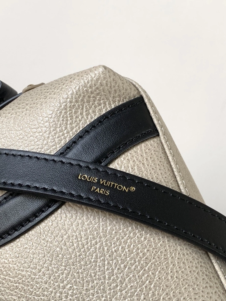 Bright LX Top Handle Bags 6872