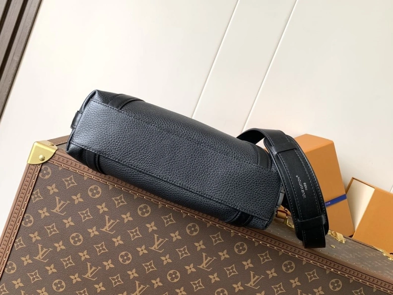 LX Top Handle Bags Bold 6889