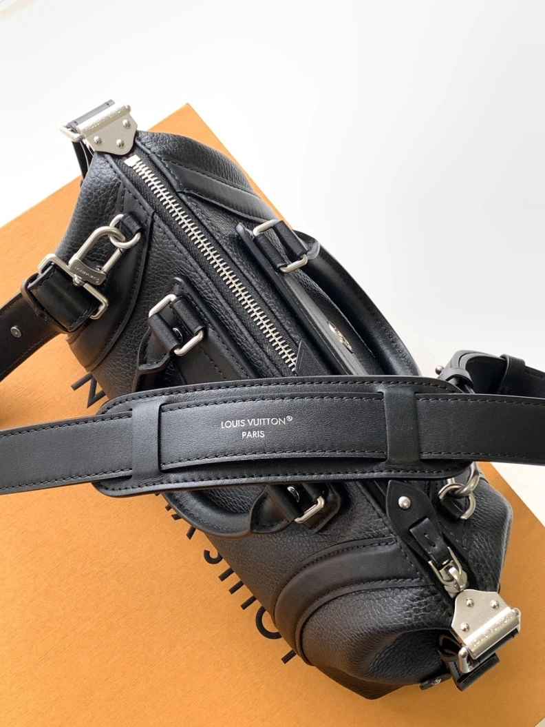 LX Top Handle Bags Bold 6889