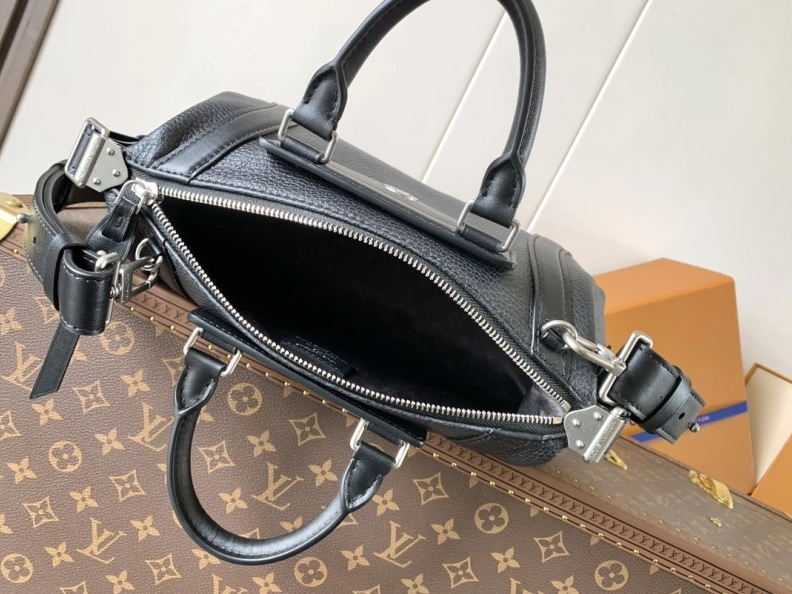 LX Top Handle Bags Bold 6889