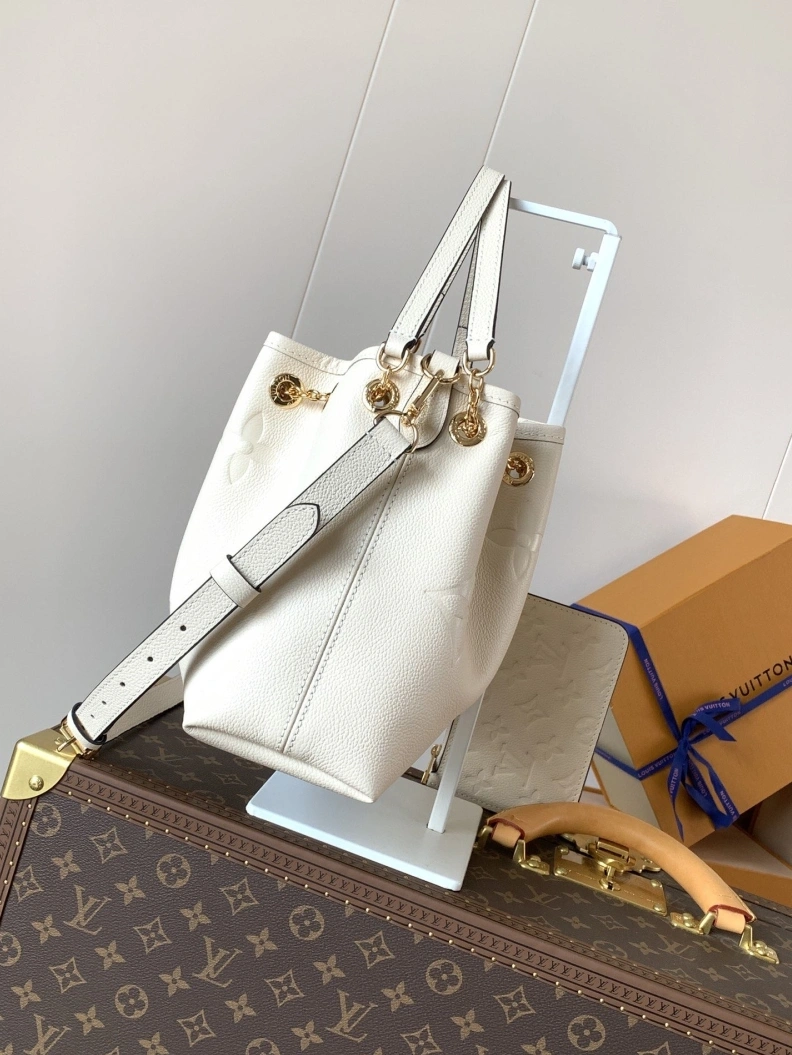 LX Top Handle Bags Sophisticated 6882