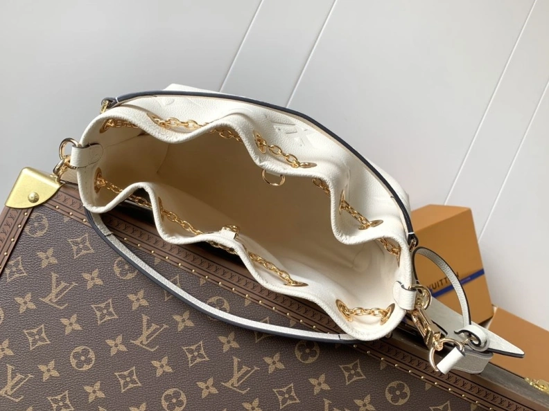 LX Top Handle Bags Sophisticated 6882