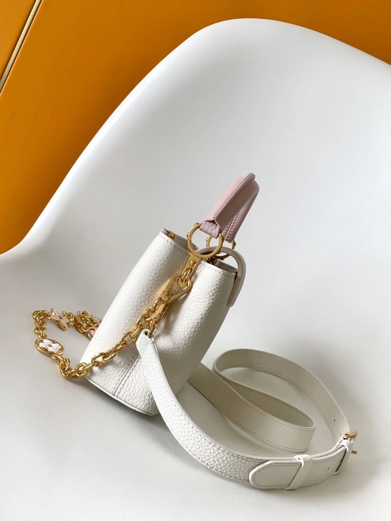 Trendsetting LX Caxucines Bags 7402