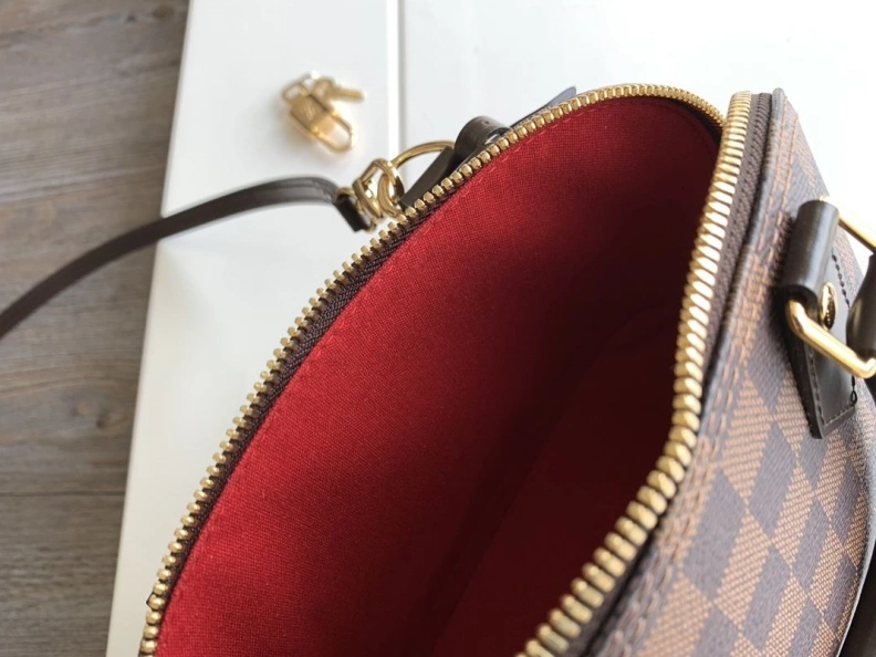 LX Top Handle Bags Classic 6870