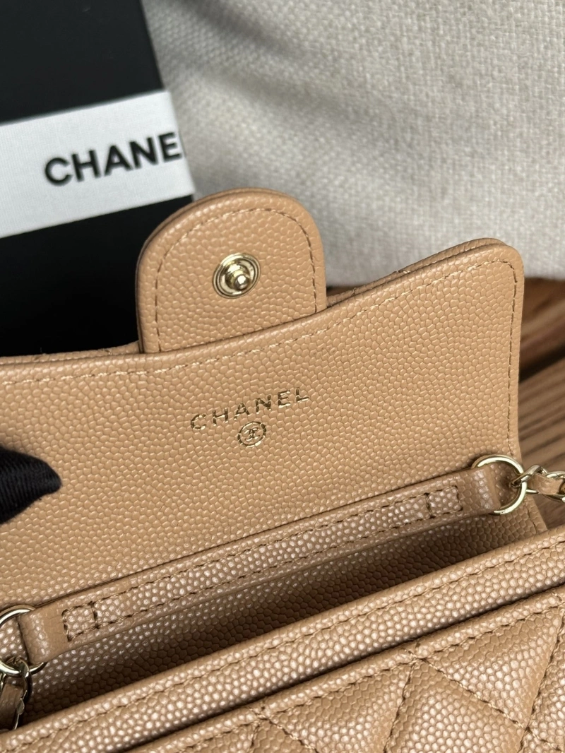 Resilient Chxnxl Wallets 30054