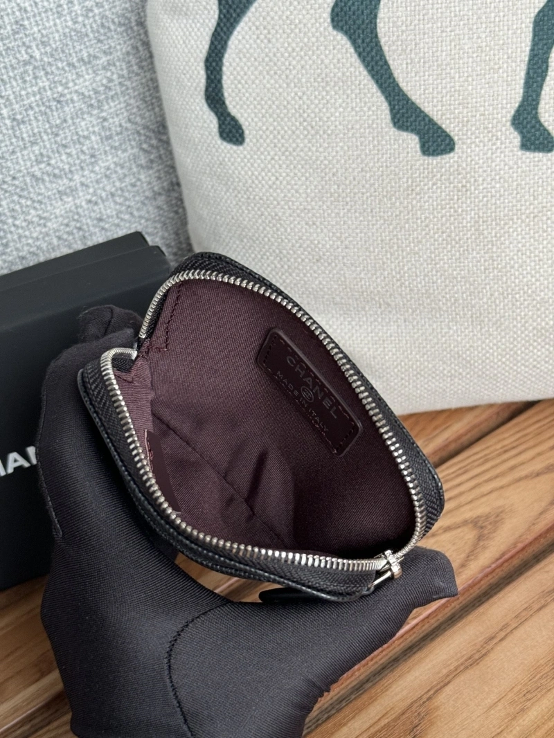 Resilient Chxnxl Wallets 30042